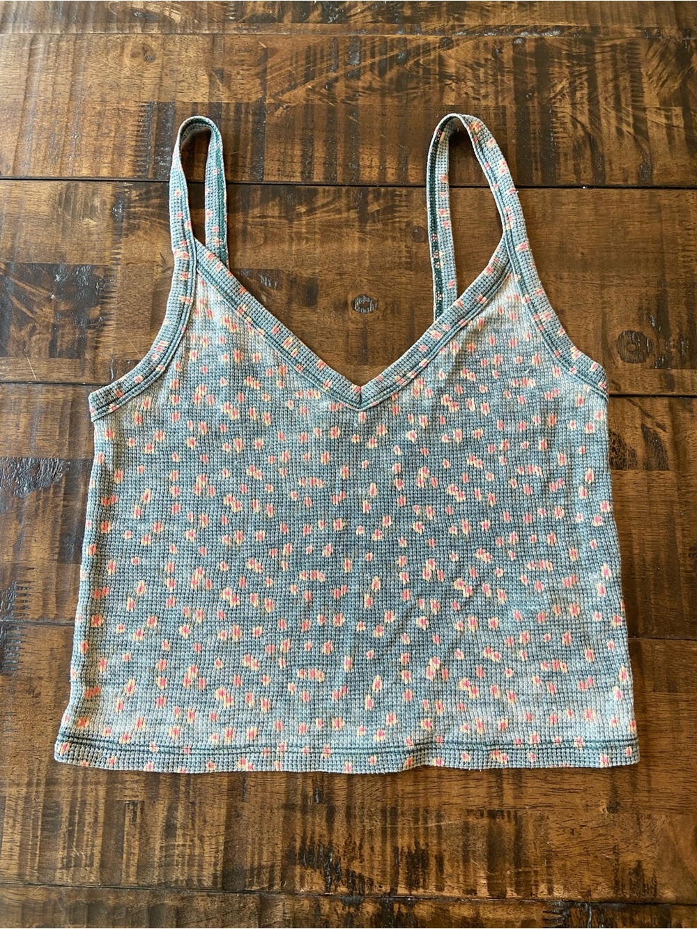 American Eagle Outfitters Distressed  Green Knit V-Neck Crop Cami size small